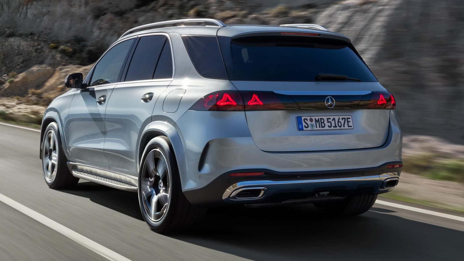 Αποκάλυψη για τις ανανεωμένες Mercedes GLE και GLE Coupe